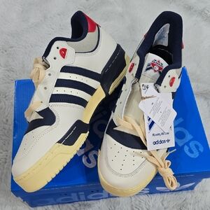 Adidas Rivalry Low Cream and Navy Sneakers. Brand New W Tags